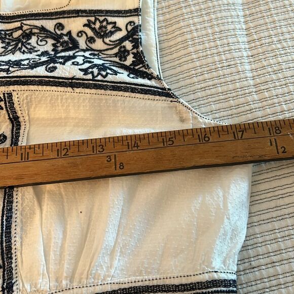Sophie Max Studio white Black Embroidered size small - Picture 6 of 10
